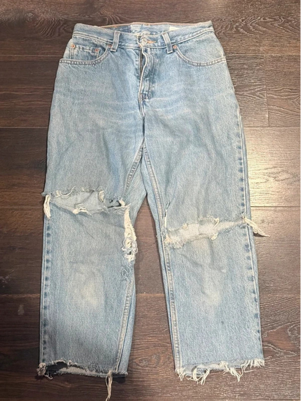 Levi’s 550 Junior Size 5 Distressed Cropped Jeans 1486